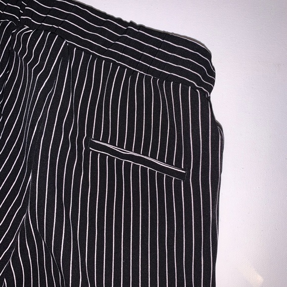 Paper bag pants - Picture 2 of 3